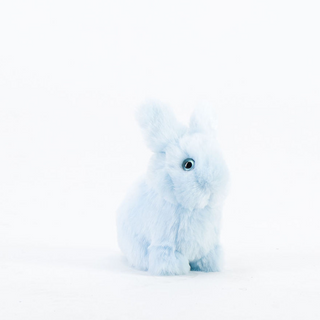 Lapin léon bleu ciel, peluche réaliste, La Pelucherie