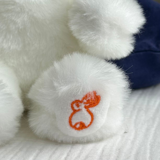 Zoom patte peluche ours, cousue main, La Pelucherie