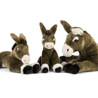 Photo de famille, peluche Ane Gaston réaliste, La Pelucherie