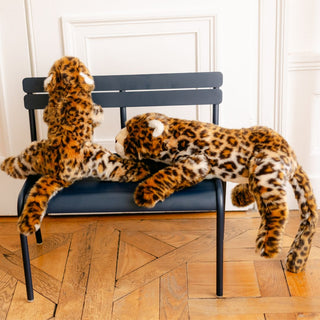 Duo de félins en peluche, léopards décoratifs allongés sur un banc, garantie à vie, fabriqué en Italie, La Pelucherie