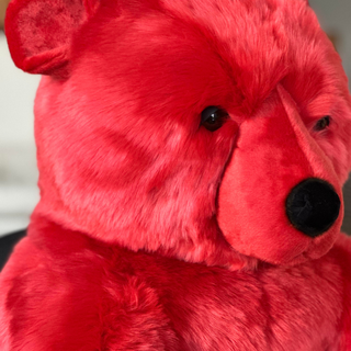 Grand ours Jules rouge vue de face, La Pelucherie 