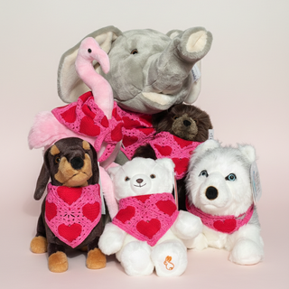 Peluches collection ptit coeur avec bandana coeur rose et rouge